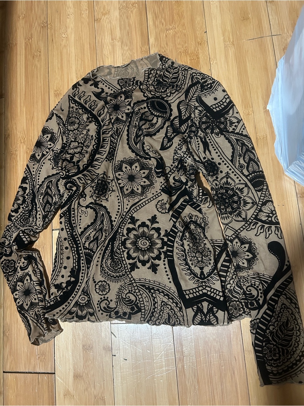 Brand new / NEVERworn/No Tags